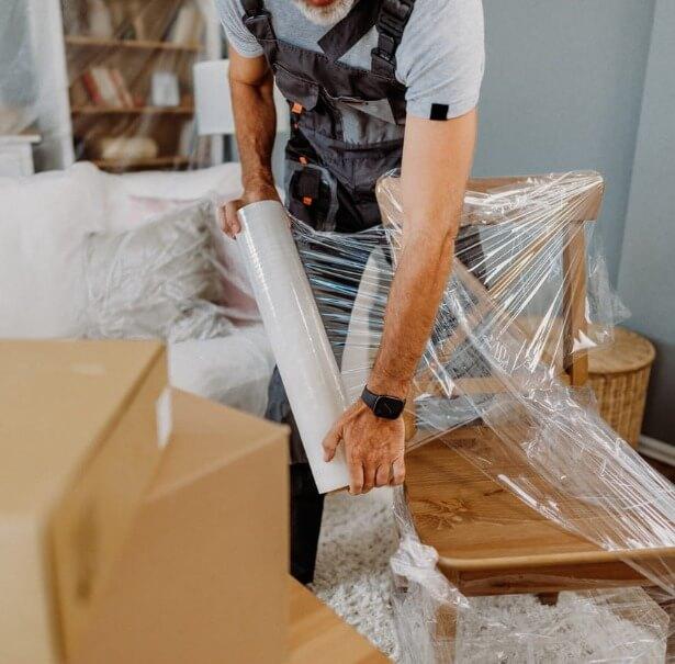our packing and storage facility allows 24/7 access to your stored items for added convenience