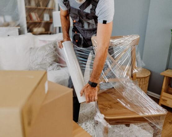 our packing and storage facilities can accommodate items of various sizes, from small boxes to large furniture pieces